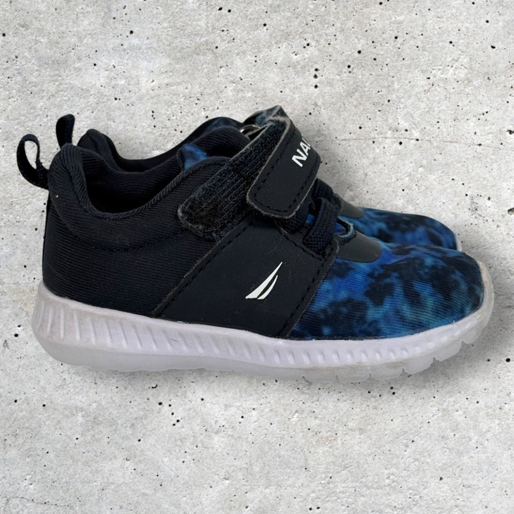 Baby Nautica sneakers size 3